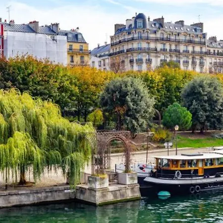 In Elegant 3-bedroom Near Bois De Vincennes * Parigi