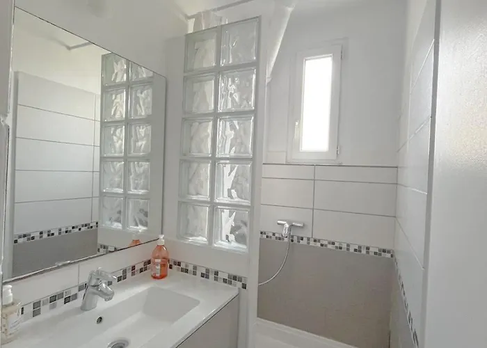 In Elegant 3-bedroom Near Bois De Vincennes Casa de Férias *