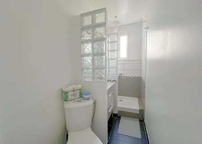 Casa de Férias In Elegant 3-bedroom Near Bois De Vincennes